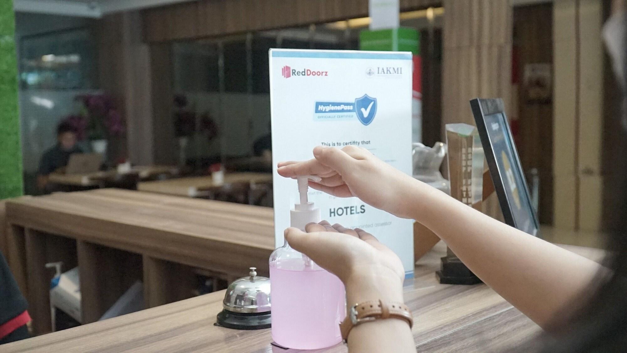 Reddoorz Plus @ Sawah Besar Jakarta Eksteriør billede