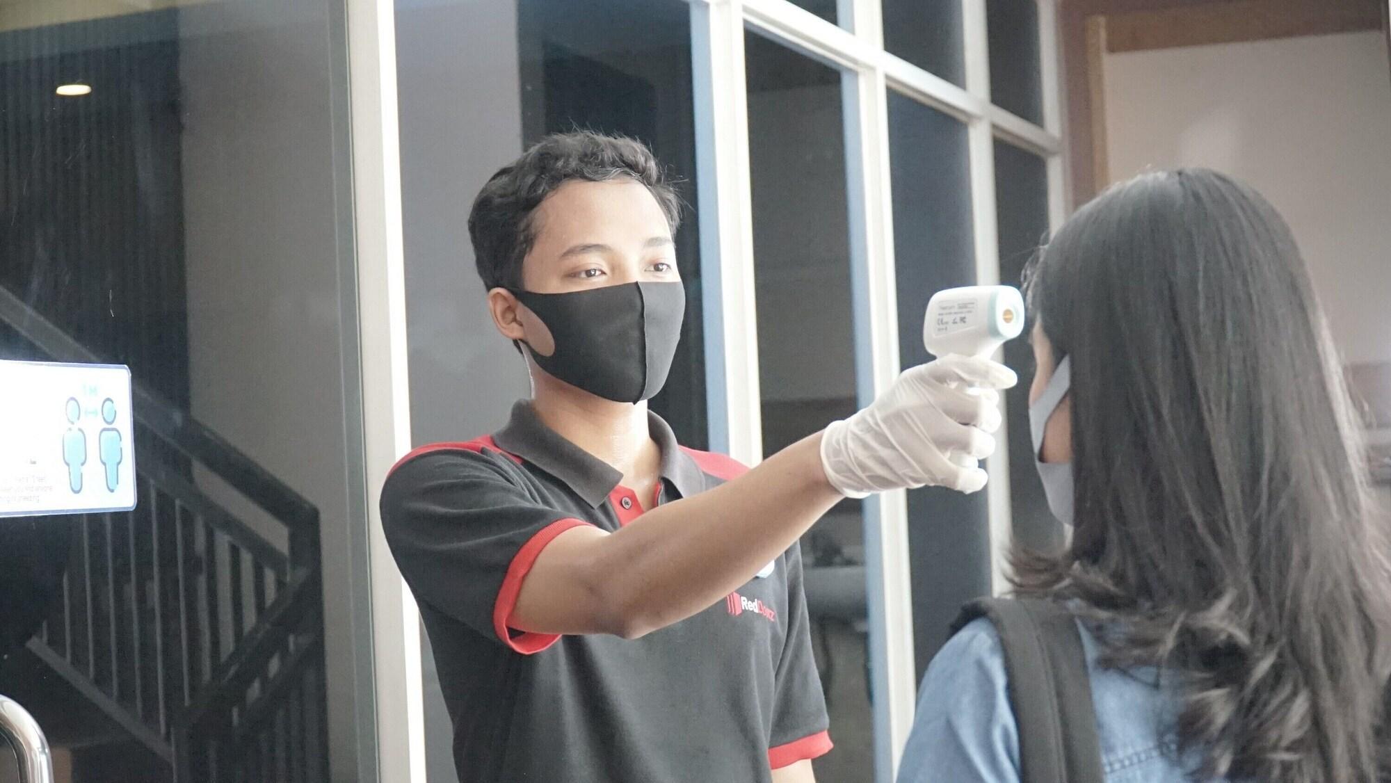 Reddoorz Plus @ Sawah Besar Jakarta Eksteriør billede