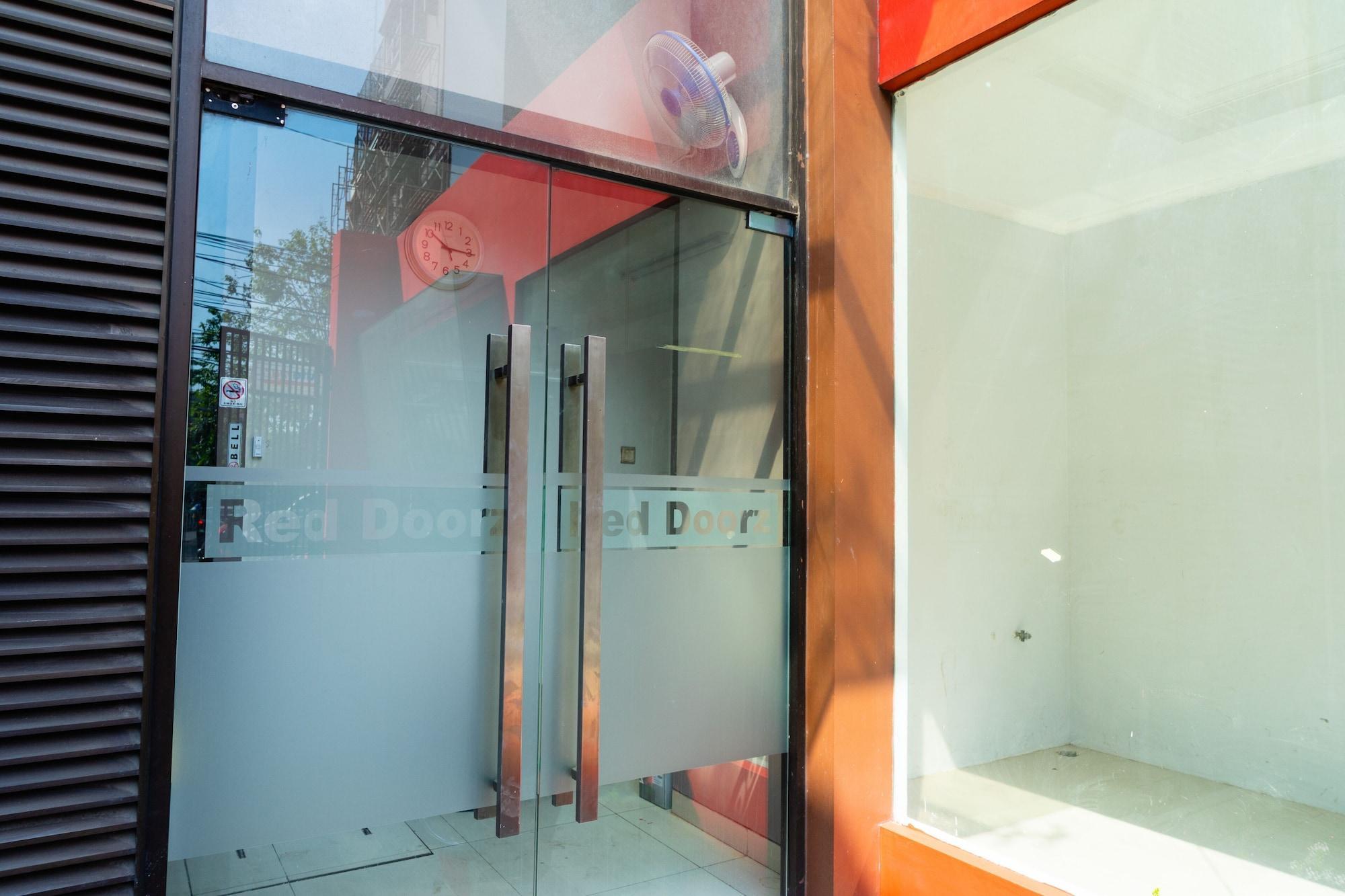 Reddoorz Plus @ Sawah Besar Jakarta Eksteriør billede